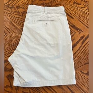 J Crew Men’s 7 inch shorts in Stone